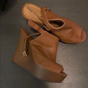 Qupid high heeled wedges